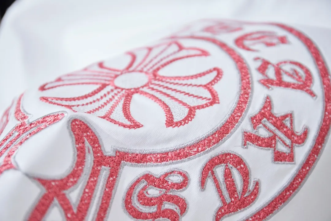🅿️200 Ch*ome Hearte 25SS Early Spring New Style Embroidered Crow Heart Short Sleeves Light Luxury Essential Item for Daily Commuting for Men and Women Correct Version Welcome to Compare Detailed Features · 320g 100% pure cotton double yarn jersey fabric · Custom dyed in the same vat, special thickened 32 pieces double-stranded 1X1 thread · Imported Tajima machine hollow embroidery ➕ tatami embroidered Crow Heart letters · Garment washing➕Tear on collar, cuffs, hem · Double-needle stitching across seams · Original main mark, washed tag, branded moisture-proof paper packaging Color: Black/White Size: S/M/L/XL